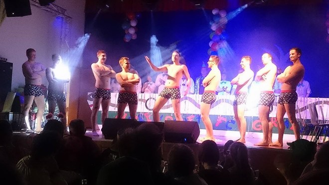 16805321_1011914425576423_1992002339_o