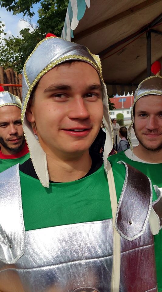 21617707_1867660219916060_2937007015894078027_n